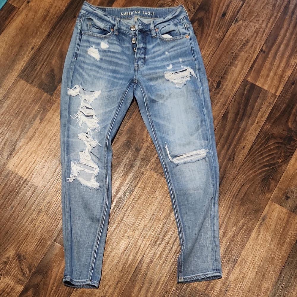 American Eagle Outfitters Women's Blue Distressed Jeans